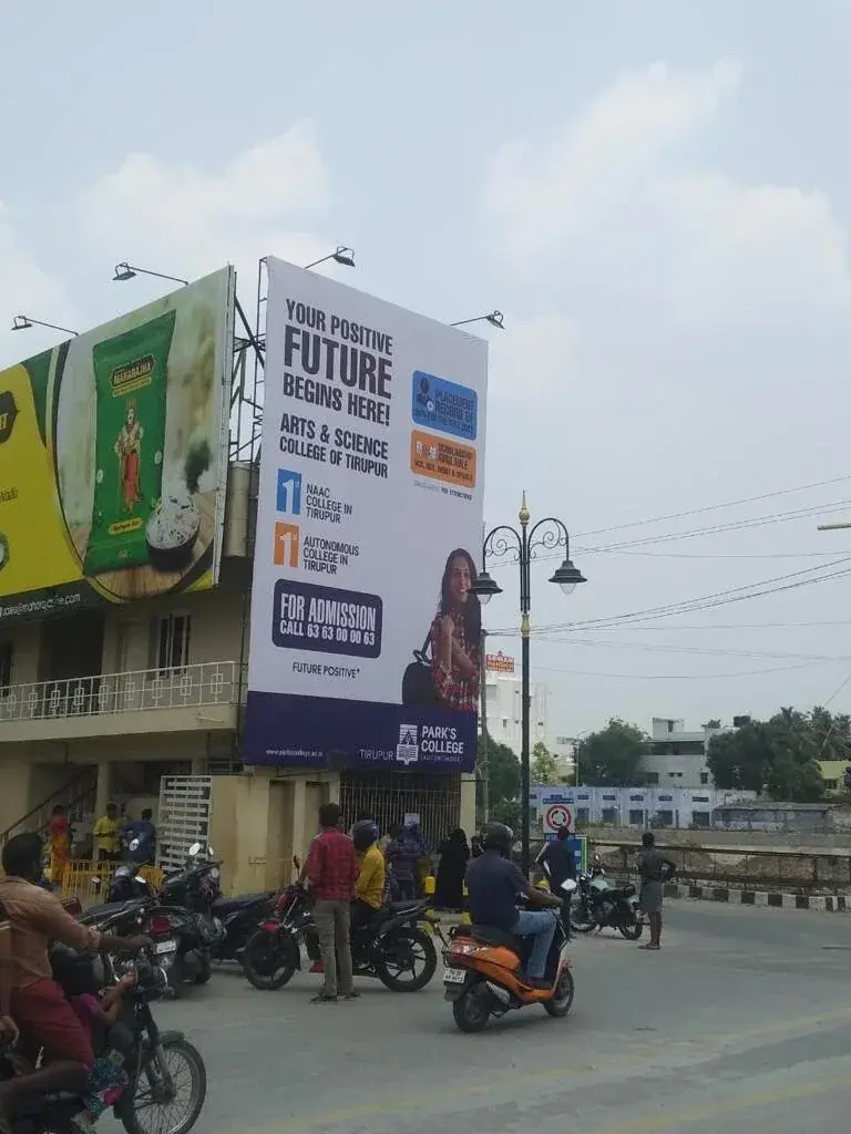 Park's College flex banner on a campus pole